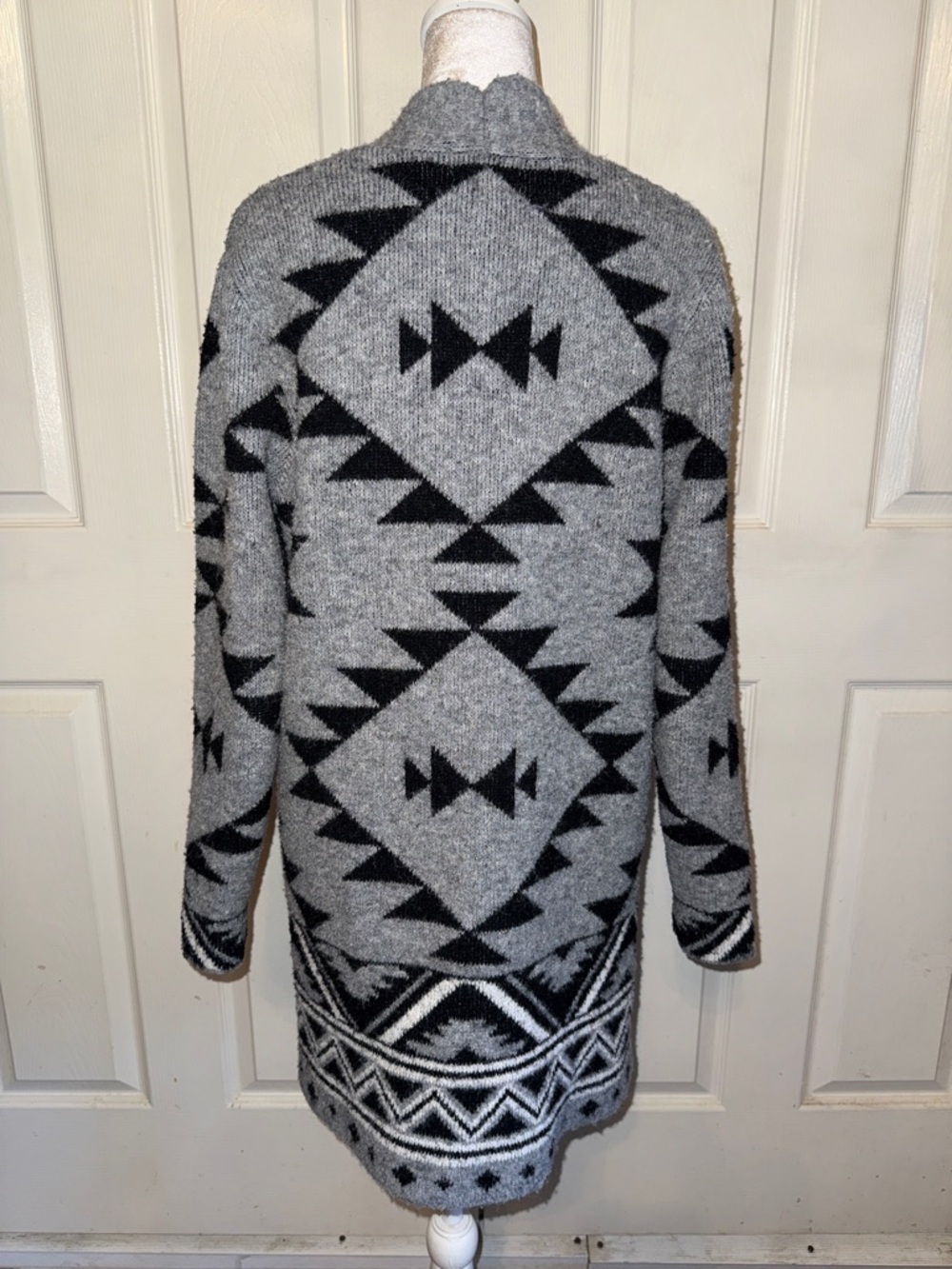 Frye Cozy Patterned Jacquard Cardigan - Picture 4 of 6